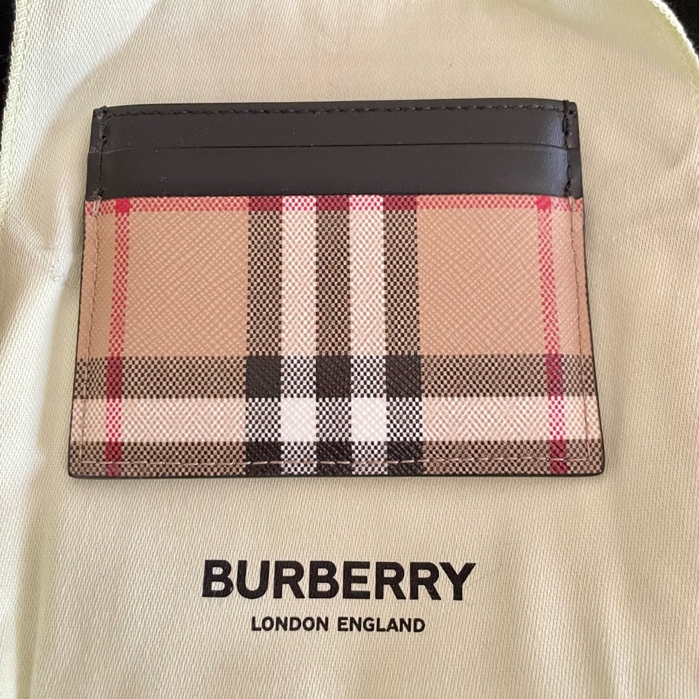 BNWT Burberry Check Card Case in Vintage Check